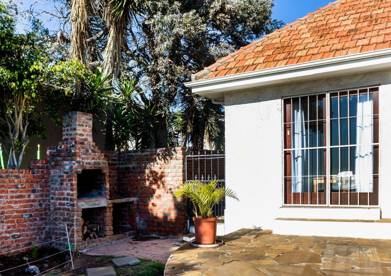 Kirknewton Hotel Port Elizabeth Exterior foto